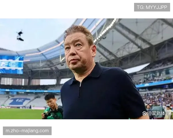 蒋圣龙继续伤缺申花防线 斯卢茨基或以攻代守应对 蒋圣龙继续伤缺申花防线 斯卢茨基或以攻代守应对